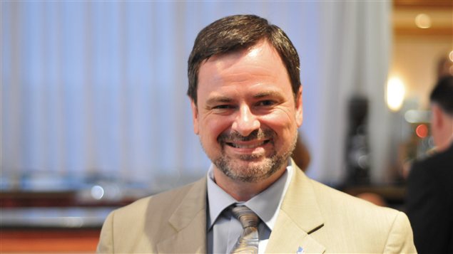 Le député de Laval-des-Rapides et ministre délégué aux Finances, Alain Paquet, Laval, 5 août 2012 Le député de Laval-des-Rapides et ministre délégué aux Finances, Alain Paquet, Laval, 5 août 2012