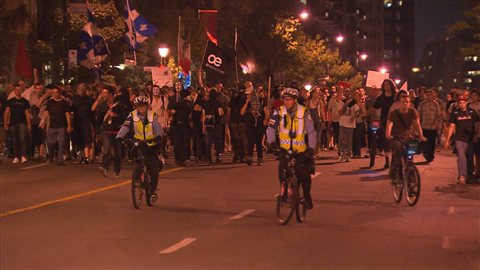 Manifestation nocturne à Montréal le 13 août 2012 Manifestation nocturne à Montréal le 13 août 2012