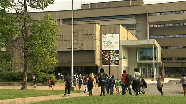 Retour en classe au Cégep André-Laurendeau. Retour en classe au Cégep André-Laurendeau.