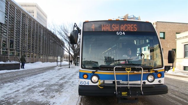 Un autobus de la Regina Transit Un autobus de la Regina Transit