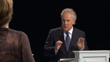 Débat entre Jean Charest et Françoise David Débat entre Jean Charest et Françoise David