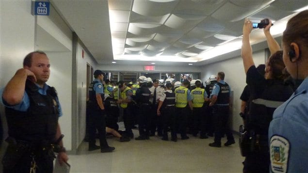 Intervention policière à l'intérieur de l'Université de Montréal, le 28 août 2012 Intervention policière à l'intérieur de l'Université de Montréal, le 28 août 2012