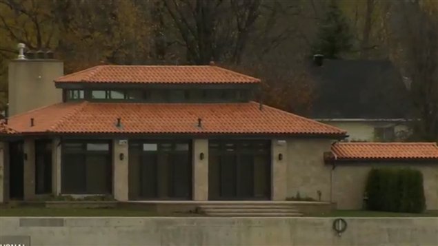 La résidence de Tony Accurso, à Deux-Montagnes La résidence de Tony Accurso, à Deux-Montagnes