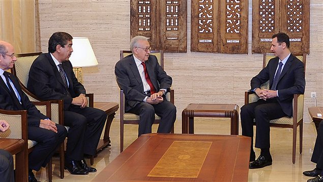 Rencontre entre Bachar Al-Assad et Lakhdar Brahimi à Damas, le 15 septembre. Rencontre entre Bachar Al-Assad et Lakhdar Brahimi à Damas, le 15 septembre.