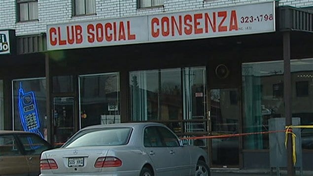 La façade du Club social Consenza La façade du Club social Consenza