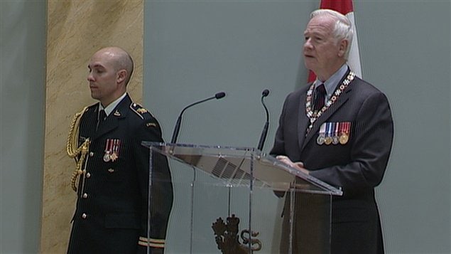 Le gouverneur général du Canada, David Johnston, a remis une distinction de l’Ordre du Canada à 43 personnes. Le gouverneur général du Canada, David Johnston, a remis une distinction de l’Ordre du Canada à 43 personnes.