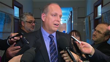 Le ministre de la Sécurité publique, Stéphane Bergeron Le ministre de la Sécurité publique, Stéphane Bergeron