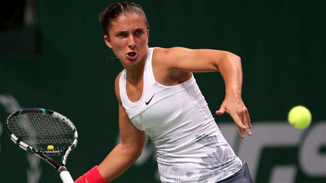 L’Italienne Sara Errani s’incline 3-6 et 2-6 devant la Russe Maria Sharapova aux Championnats de la WTA. L’Italienne Sara Errani s’incline 3-6 et 2-6 devant la Russe Maria Sharapova aux Championnats de la WTA.