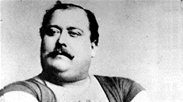 Louis Cyr / © Archives nationales du Canada, Wikipédia Louis Cyr / © Archives nationales du Canada, Wikipédia