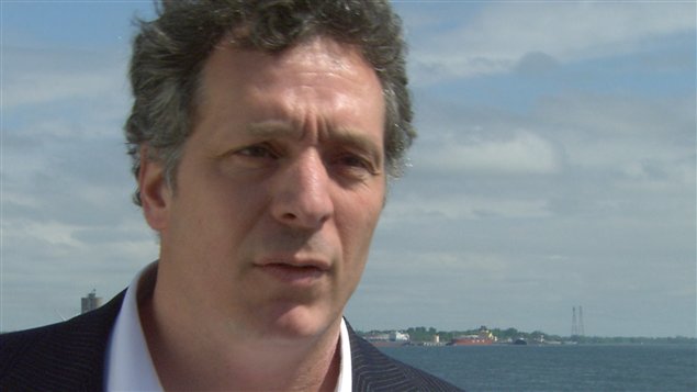 André Saint-Hilaire, professeur en science de l'eau à l'Institut national de la recherche scientifique André Saint-Hilaire, professeur en science de l'eau à l'Institut national de la recherche scientifique