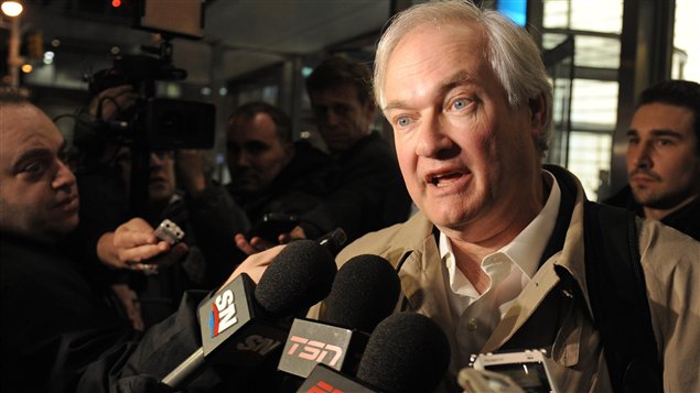 Donald Fehr commente les négociations à New York. Donald Fehr commente les négociations à New York.