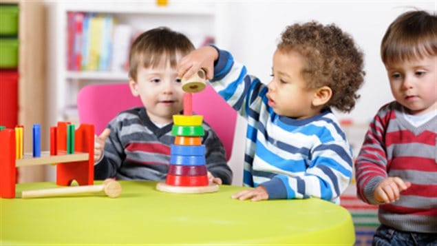 Des enfants dans une garderie Des enfants dans une garderie