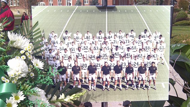 L'équipe de football de l'Université Marshall, en 1970. L'équipe de football de l'Université Marshall, en 1970.
