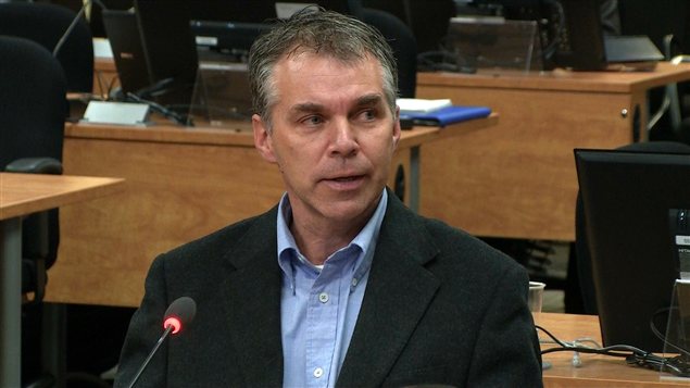 Le surveillant de chantier Michel Paquette Le surveillant de chantier Michel Paquette