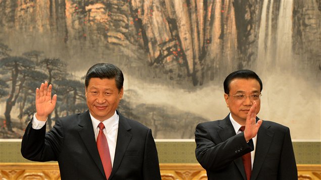 Le vice-président actuel Xi Jinping (gauche) et Li Keqiang (droite) sont nommés au comité permanent du bureau politique du Parti communiste chinois. Le vice-président actuel Xi Jinping (gauche) et Li Keqiang (droite) sont nommés au comité permanent du bureau politique du Parti communiste chinois.