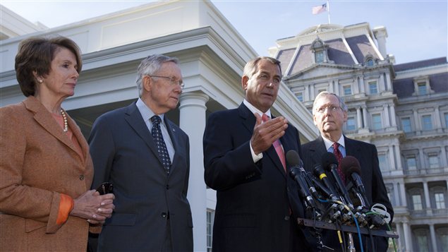 Nancy Pelosi (démocrate), Harry Reid (démocrate), John Boehner (républicain), Mitch McConnell (républicain), le 16 novembre. Nancy Pelosi (démocrate), Harry Reid (démocrate), John Boehner (républicain), Mitch McConnell (républicain), le 16 novembre.