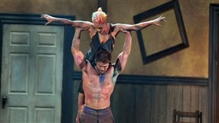 La performance acrobatique de P!nk aux AMA La performance acrobatique de P!nk aux AMA