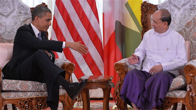 Le président américain Barack Obama rencontre son homologue birman Thein Sein au Myanmar le 19 novembre 2012. Le président américain Barack Obama rencontre son homologue birman Thein Sein au Myanmar le 19 novembre 2012.