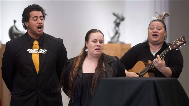 Des représentants du peuple maori au Musée des beaux-arts de Montréal Des représentants du peuple maori au Musée des beaux-arts de Montréal
