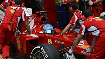 Fernando Alonso durant les qualifs au Brésil Fernando Alonso durant les qualifs au Brésil