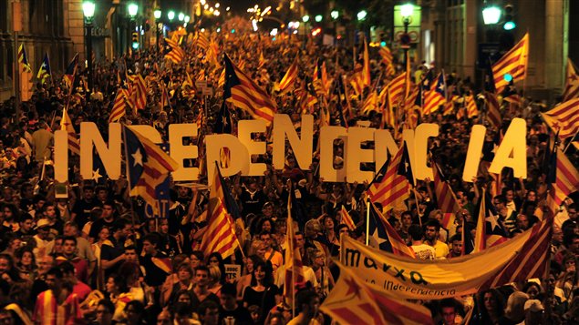 Manifestation en faveur de l'indépendance de la Catalogne, le 11 septembre 2012, à Barcelone. Manifestation en faveur de l'indépendance de la Catalogne, le 11 septembre 2012, à Barcelone.