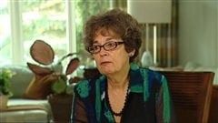 Linda Venus, présidente de Chemo Savvy Inc, un groupe de survivantes du cancer du sein de Winnipeg qui font du bateau-dragon, en entrevue en novembre 2012. Linda Venus, présidente de Chemo Savvy Inc, un groupe de survivantes du cancer du sein de Winnipeg qui font du bateau-dragon, en entrevue en novembre 2012.