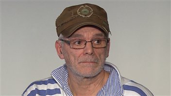 Réjean Cormier affirme avoir été brutalisé et blessé par deux policiers du Service de police de l'agglomération de Longueuil. Réjean Cormier affirme avoir été brutalisé et blessé par deux policiers du Service de police de l'agglomération de Longueuil.