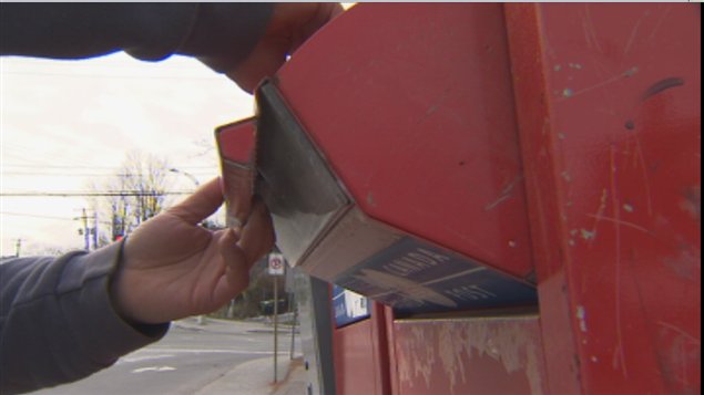 Postes Canada a retiré une vingtaine de ces boîtes aux lettres sur le territoire de Sherbrooke Postes Canada a retiré une vingtaine de ces boîtes aux lettres sur le territoire de Sherbrooke