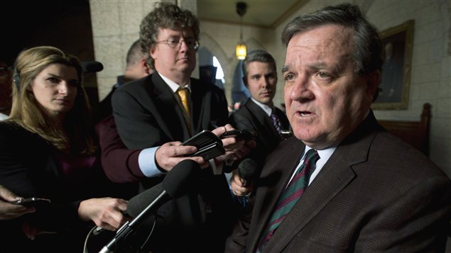 Le ministre des Finances Jim Flaherty à la sortie de la Chambre des communes à Ottawa le 3 décembre 2012. Le ministre des Finances Jim Flaherty à la sortie de la Chambre des communes à Ottawa le 3 décembre 2012.