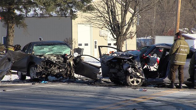 La collision a fait trois blessés très graves. La collision a fait trois blessés très graves.