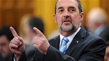 Le ministre des Transports du Canada, Denis Lebel Le ministre des Transports du Canada, Denis Lebel