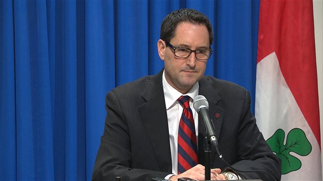 Le maire intérimaire Michael Applebaum en conférence de presse, au sujet de l'enquête du contrôleur général de la Ville sur le rapport de 2004 Le maire intérimaire Michael Applebaum en conférence de presse, au sujet de l'enquête du contrôleur général de la Ville sur le rapport de 2004