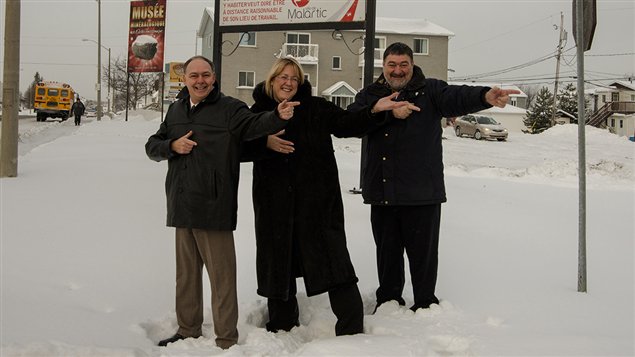 Le greffier de Malartic, Gérald Laprise; la directrice générale et trésorière de la Ville, Lucie Roger, et le maire, André Vezeau Le greffier de Malartic, Gérald Laprise; la directrice générale et trésorière de la Ville, Lucie Roger, et le maire, André Vezeau