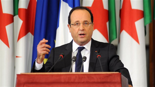 Le président Français François Hollande lors d'un discours au Parlement algérien Le président Français François Hollande lors d'un discours au Parlement algérien