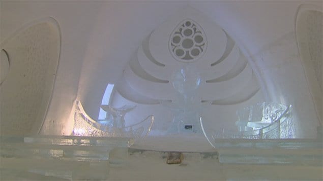 L'intérieur de l'Hôtel de glace L'intérieur de l'Hôtel de glace