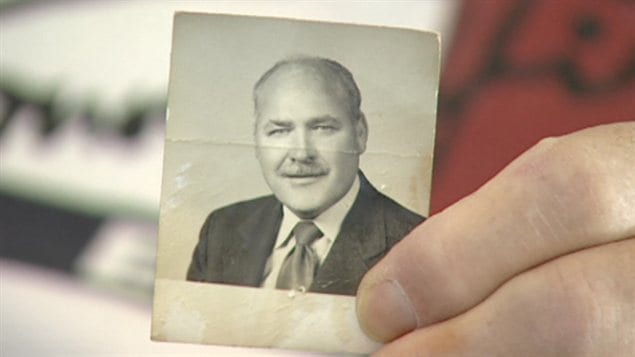L'ex-diplomate et héros canadien dans la crise d'otages en Iran au début des années 80, John Sheardown est décédé à 88 ans. L'ex-diplomate et héros canadien dans la crise d'otages en Iran au début des années 80, John Sheardown est décédé à 88 ans.