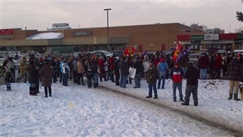 Des manifestants du mouvement Idle No More à Hamilton Des manifestants du mouvement Idle No More à Hamilton