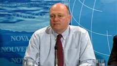 Le Dr Robert Strang Le Dr Robert Strang