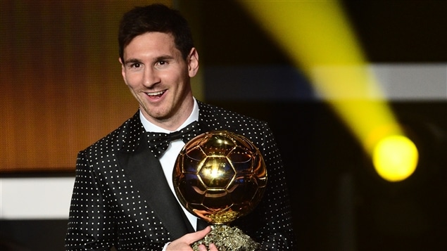 Lionel Messi a remporté son quatrième Ballon d'or Lionel Messi a remporté son quatrième Ballon d'or
