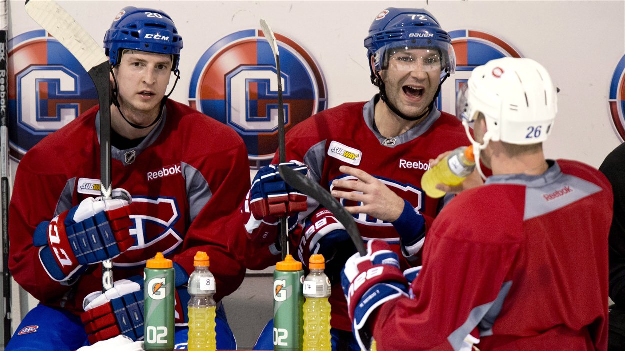 Colby Armstrong, Erik Cole et Josh Gorges