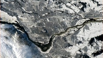 Une image de Montréal prise par Chris Hadfield Une image de Montréal prise par Chris Hadfield