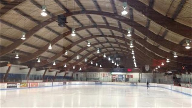 L'aréna de Saint-Lambert. L'aréna de Saint-Lambert.