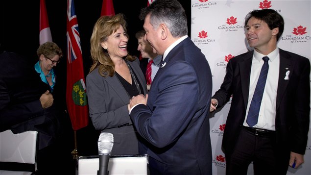 Des candidats à la direction du Parti libéral de l'Ontario lors d'un débat. Des candidats à la direction du Parti libéral de l'Ontario lors d'un débat.