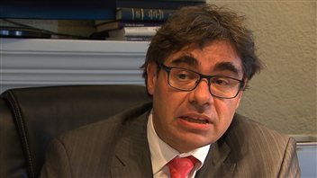 Pierre Noreau, professeur au centre de recherche en droit public de l’Université de Montréal Pierre Noreau, professeur au centre de recherche en droit public de l’Université de Montréal