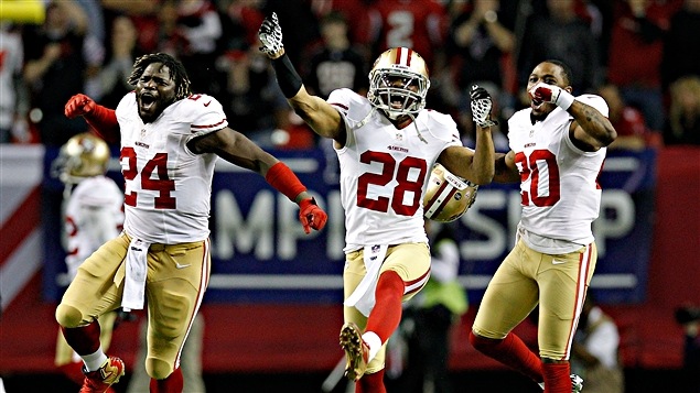 Les 49ers célèbrent leur victoire.