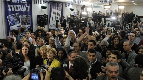 Les partisans de Yaïr Lapid, le chef du parti Yesh Atid à Tel-Aviv Les partisans de Yaïr Lapid, le chef du parti Yesh Atid à Tel-Aviv