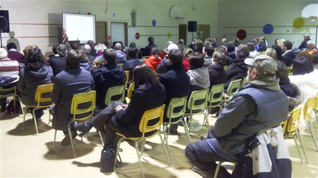 Réunion publique pour l'école Champlain à Moncton Réunion publique pour l'école Champlain à Moncton