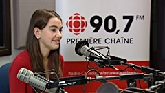 À neuf ans, Roxanne a fondé le projet de dîners dépannages qui offre maintenant près de 350 dîners par mois dans 23 écoles. À neuf ans, Roxanne a fondé le projet de dîners dépannages qui offre maintenant près de 350 dîners par mois dans 23 écoles.