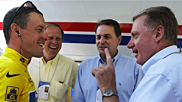 Lance Armstrong, Jacques Rogge et Hein Verbruggen Lance Armstrong, Jacques Rogge et Hein Verbruggen