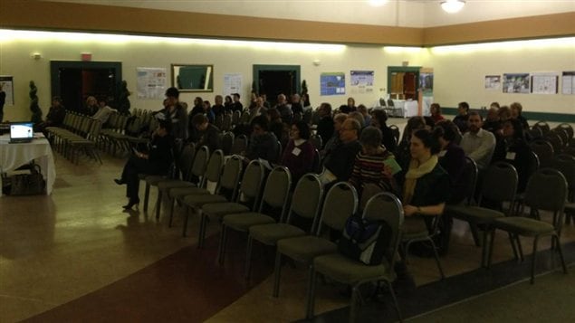 Soirée de sensibilisation à la maladie de l'alzheimer au centre Caboto de Winnipeg, le 24 janvier 2013. Soirée de sensibilisation à la maladie de l'alzheimer au centre Caboto de Winnipeg, le 24 janvier 2013.